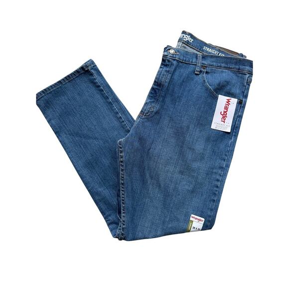 Men's Wrangler Straight Fit Denim Jeans Flex for Comfort size 38x32 NWT - Picture 1 of 6